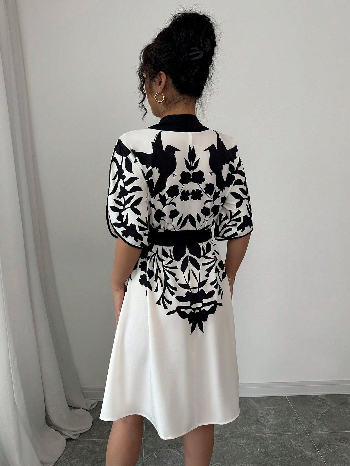 Short Sleeve V-Neck Dress