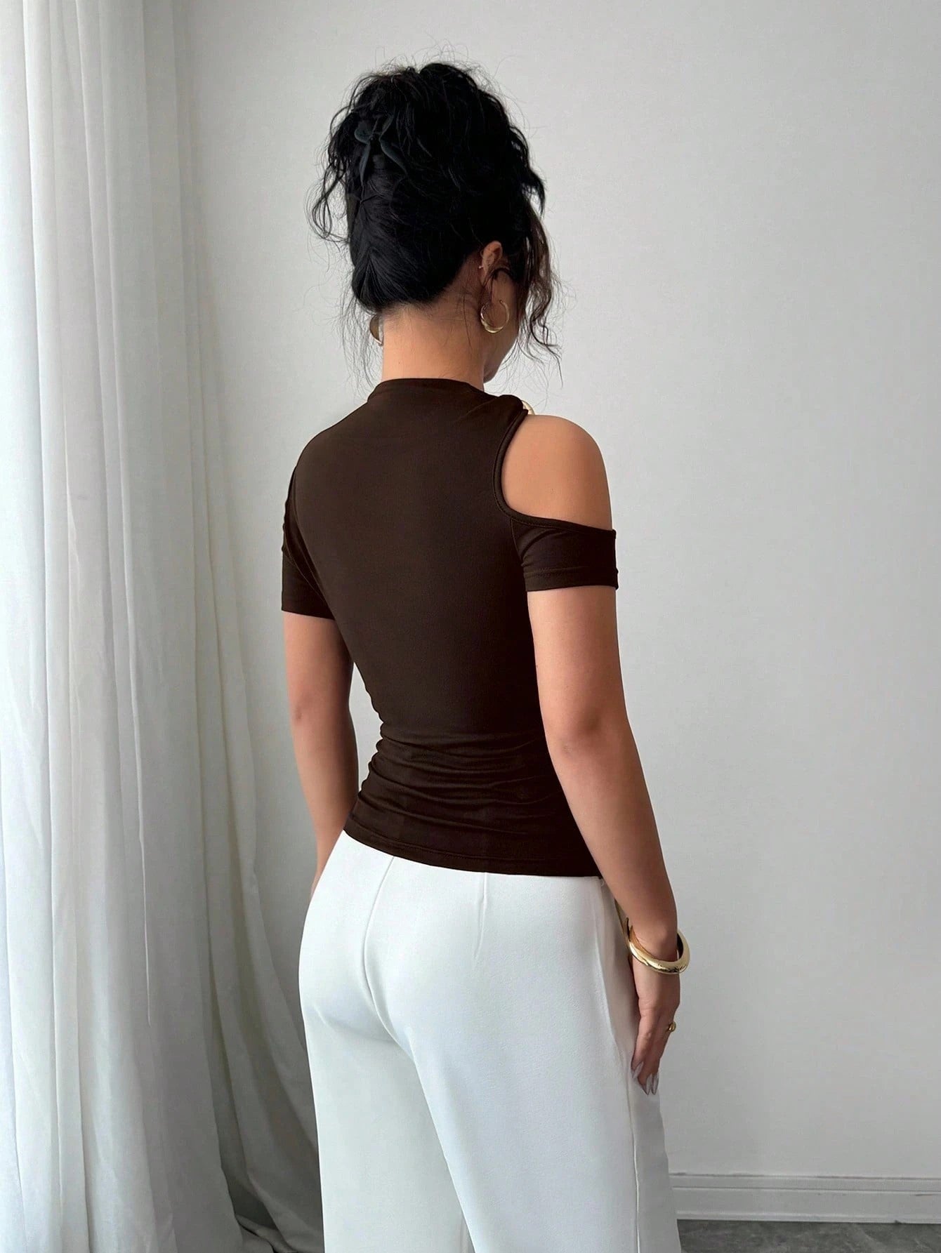 Short Sleeve T-Shirt with Metallic Cut-Outs Fashion