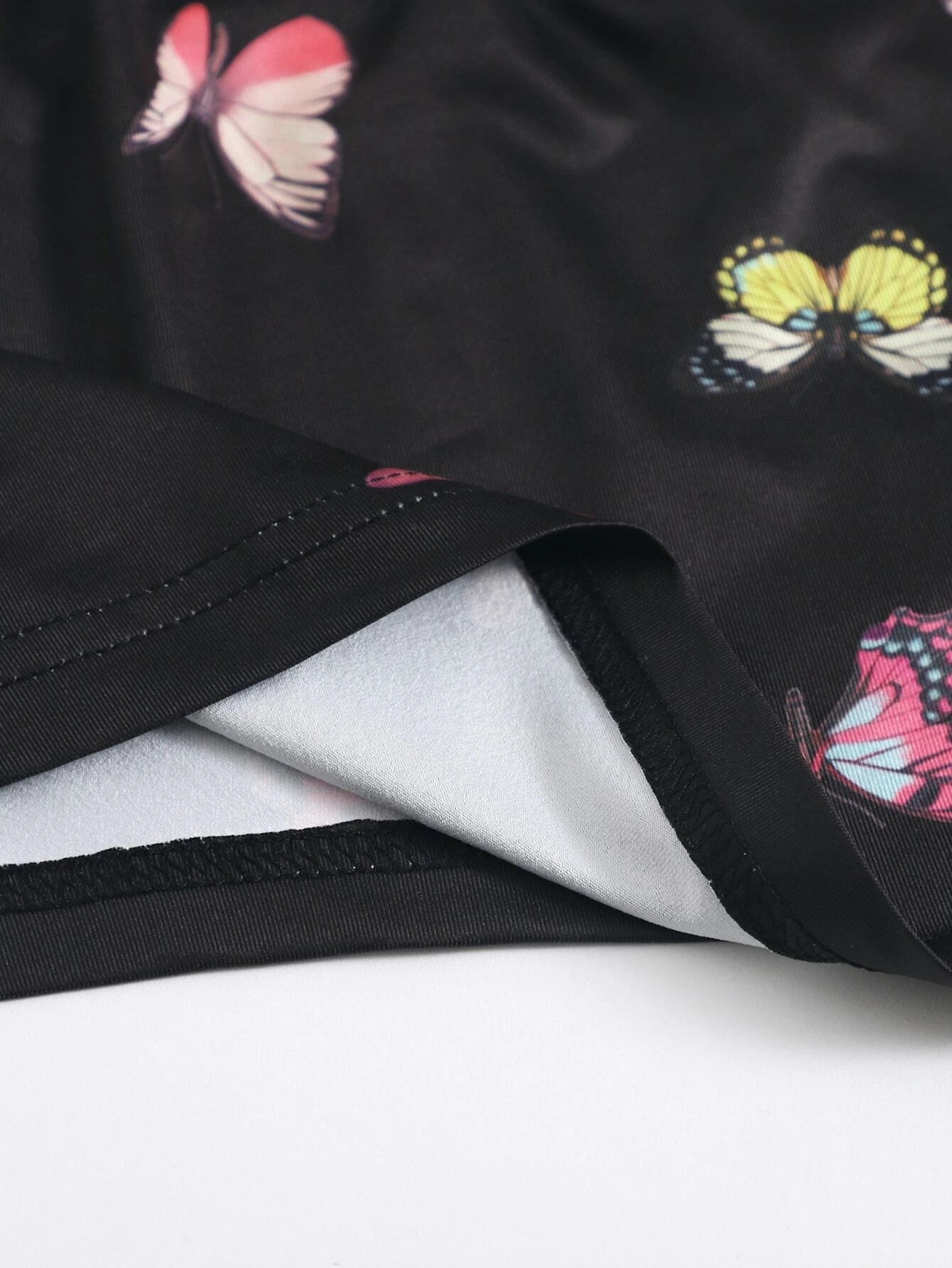 قطعة علوية لون اسود