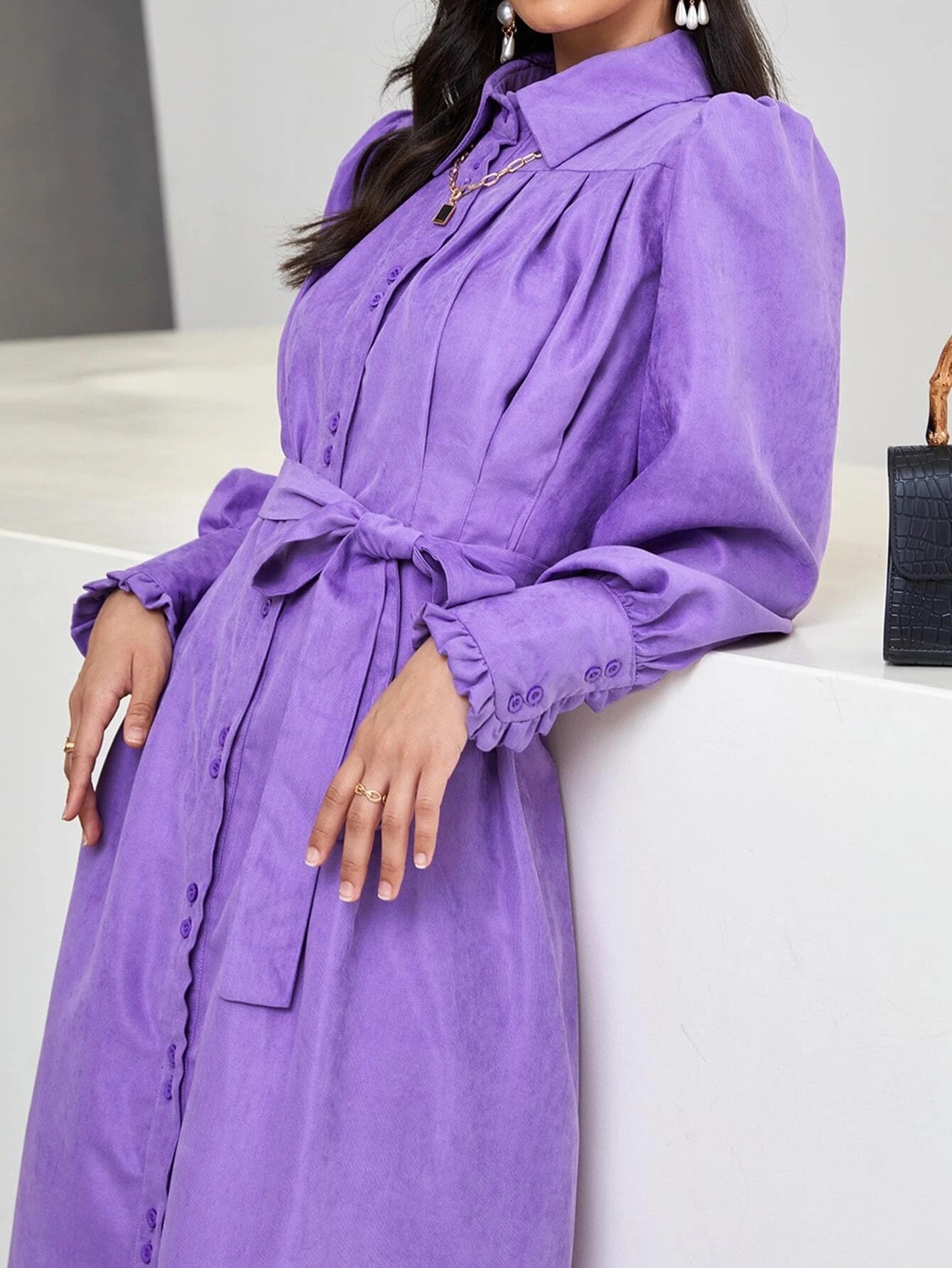 فستان مع حزام