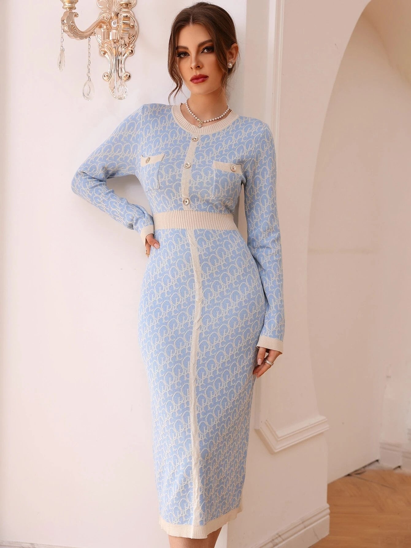 فستان صوف بأزرار