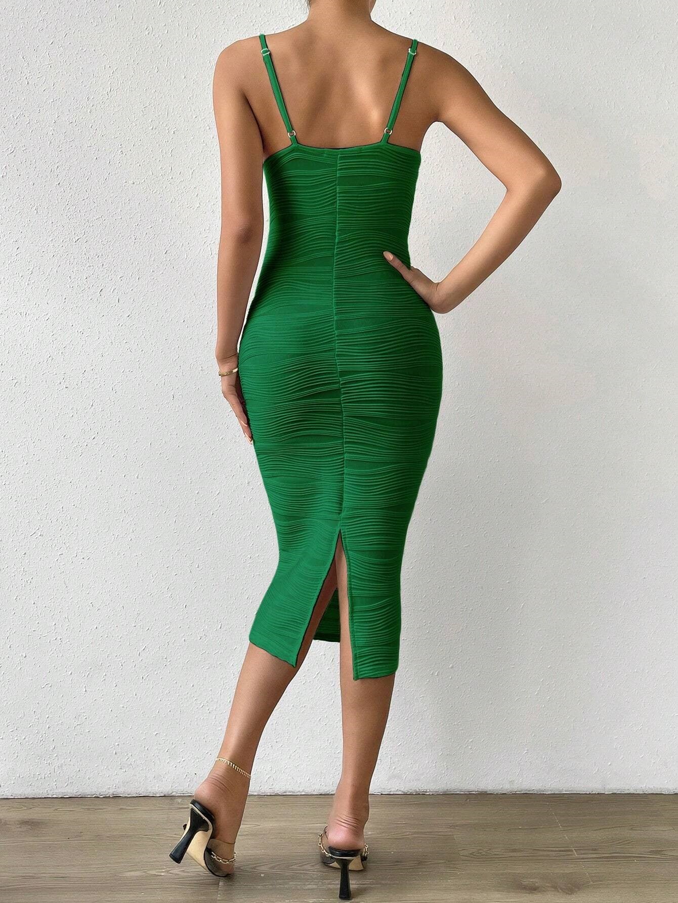فستان اخضر 