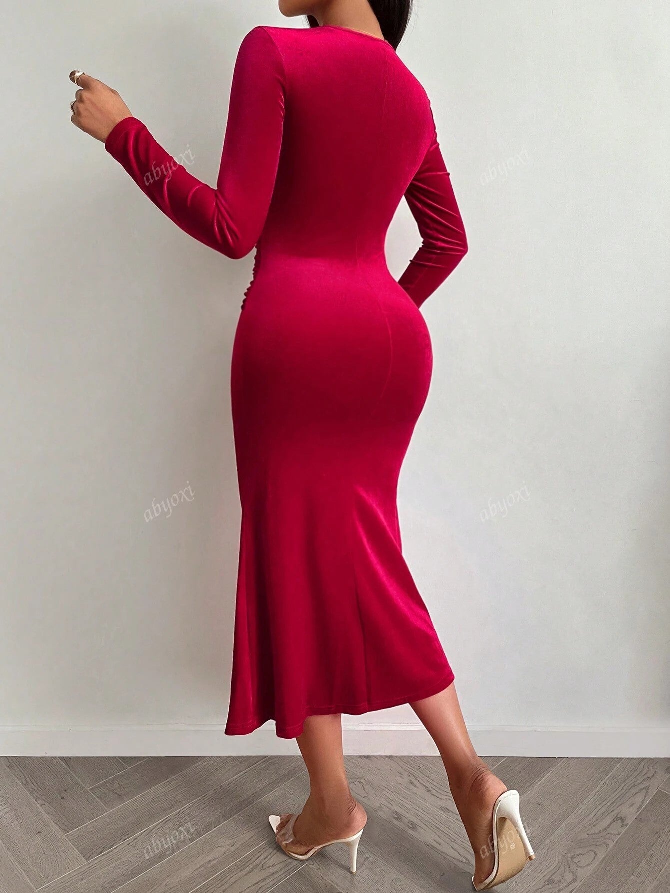 Long Sleeves Velvet Dress