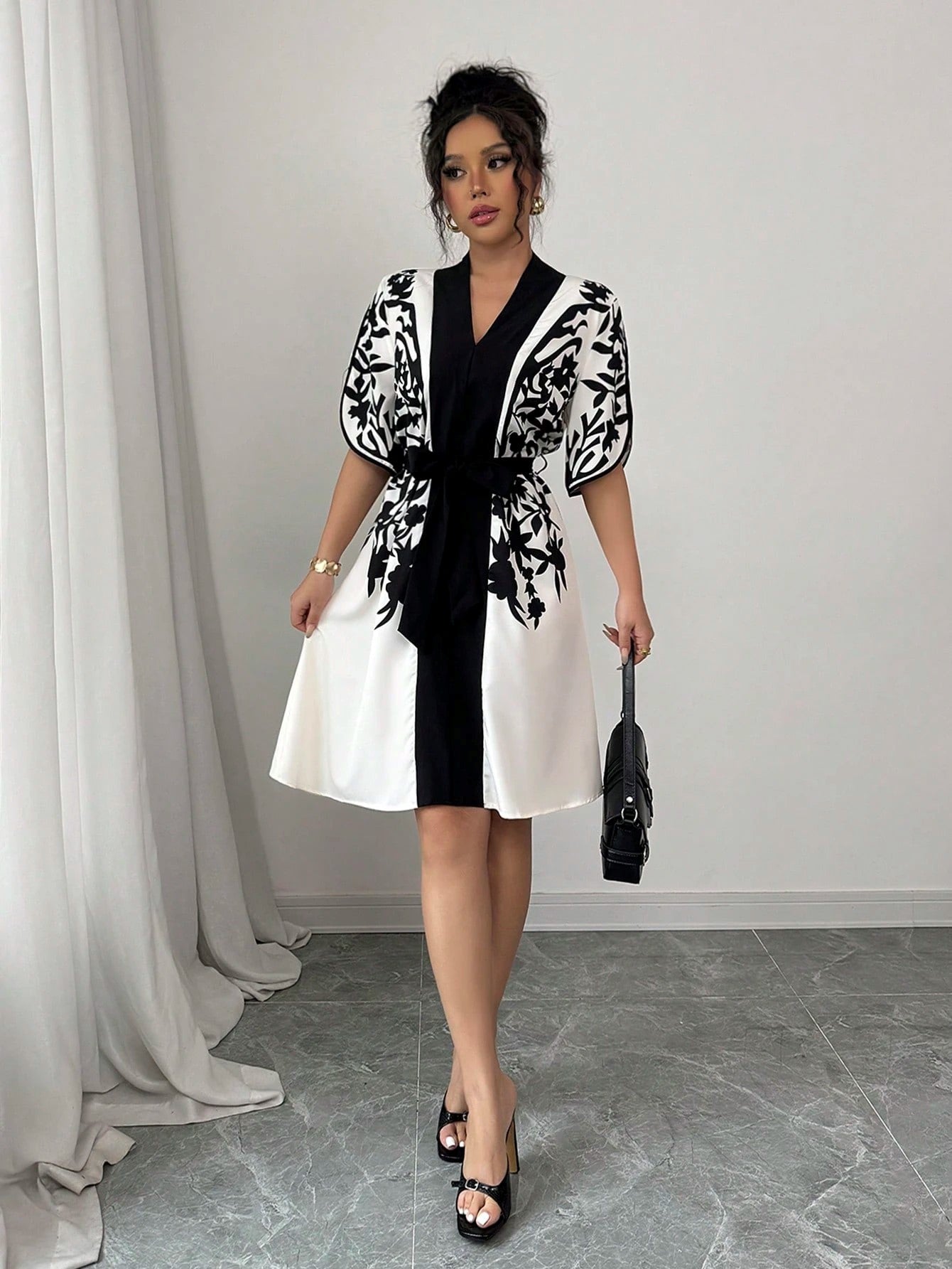 Short Sleeve V-Neck Dress | Formal fabric Soft - Plain - ** Stretch: Non-Stretch Short Sleeve V-Neck Dress | Formal fabric Soft - Plain - ** Stretch: Non-Stretch