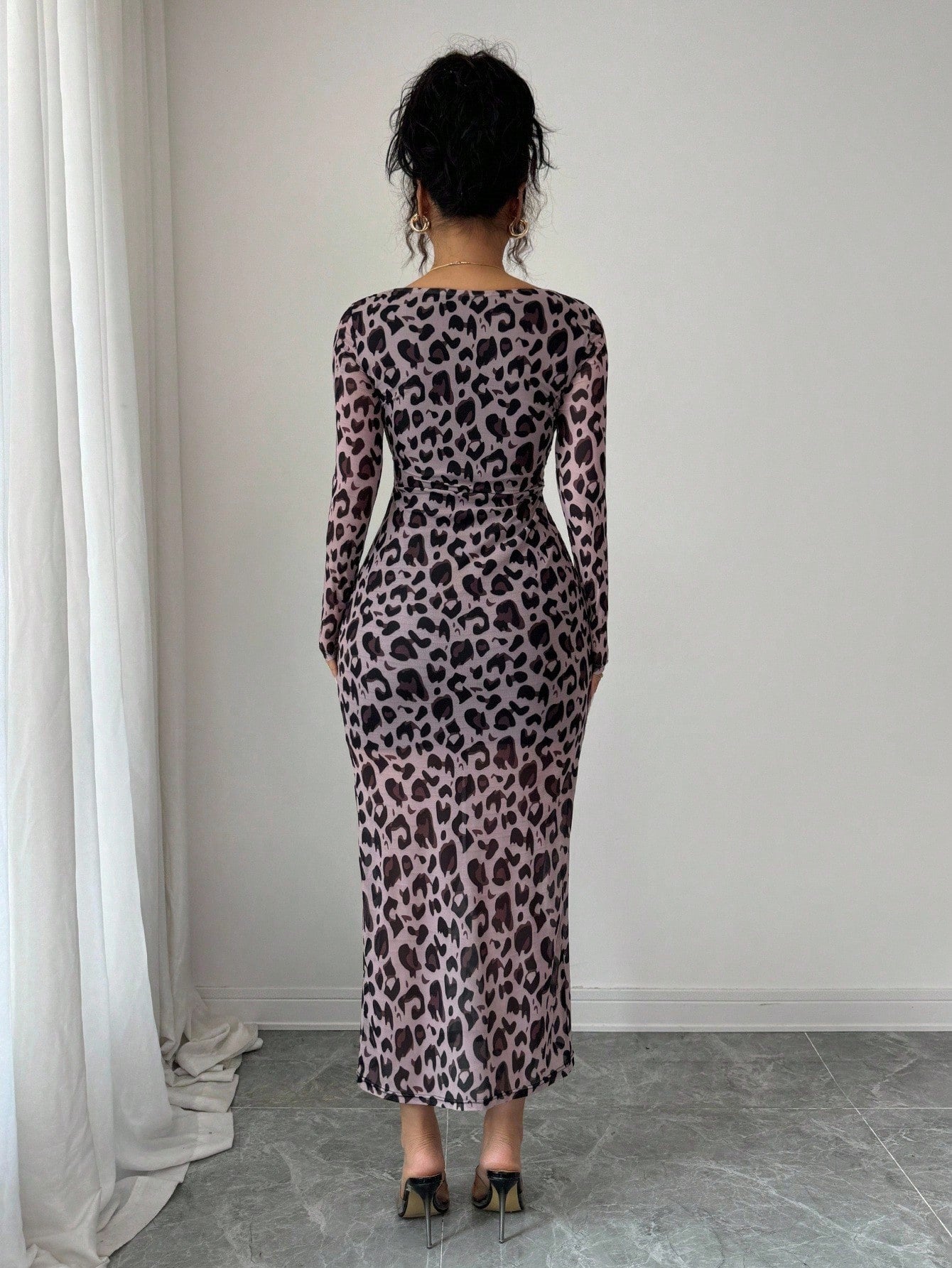 Leopard Print V-Neck Pleated Dress