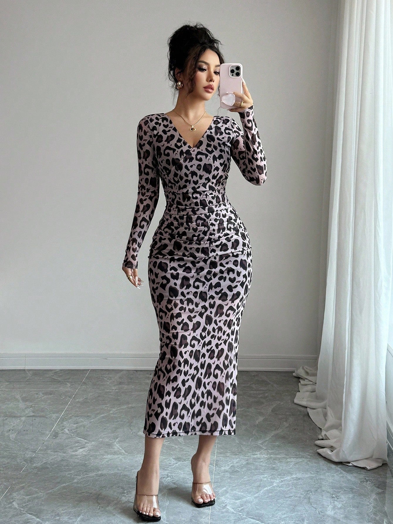 Leopard Print V-Neck Pleated Dress