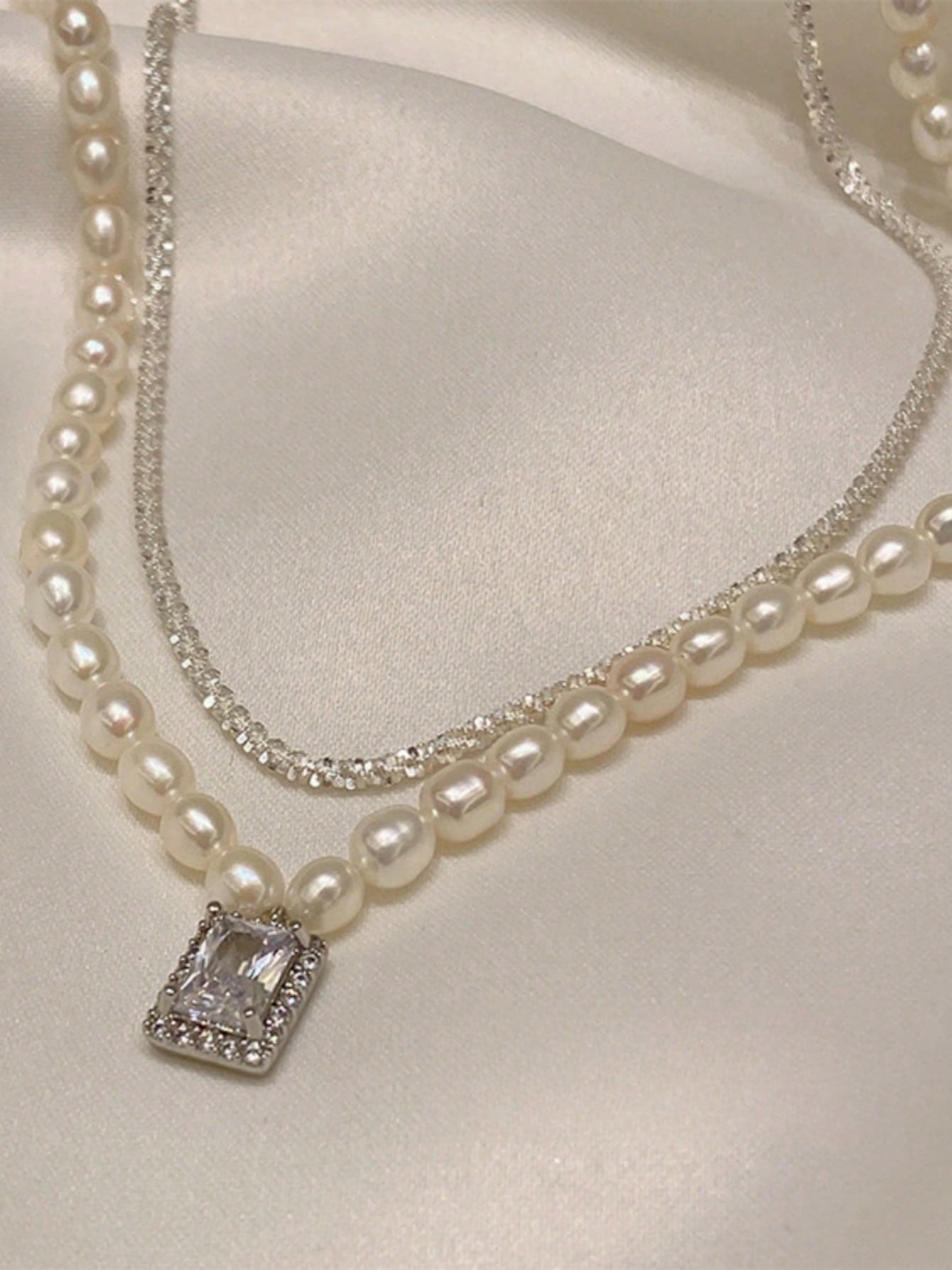 2 Piece White Faux Pearl Necklace Set